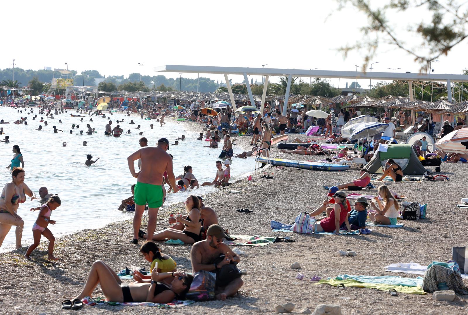 FOTO Ovako je u subotu izgledala plaža Rezalište u Brodarici