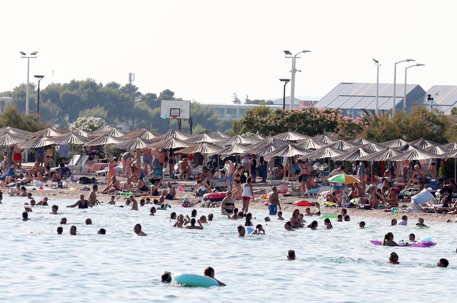 FOTO Ovako je u subotu izgledala plaža Rezalište u Brodarici
