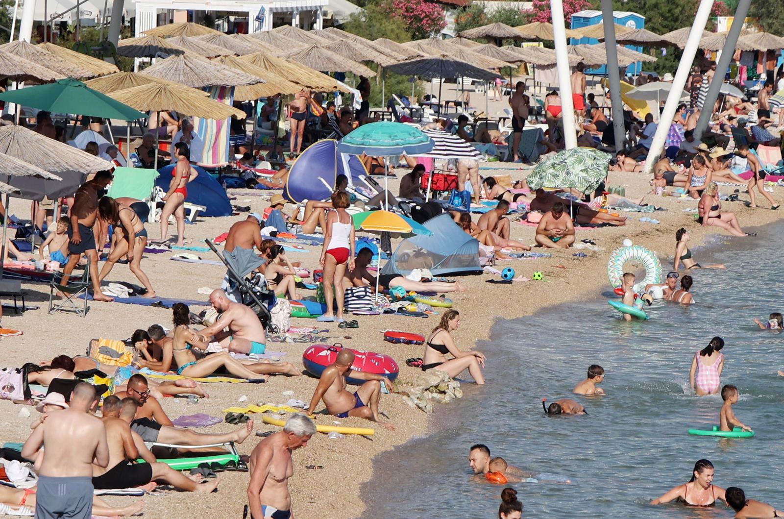 FOTO Ovako je u subotu izgledala plaža Rezalište u Brodarici