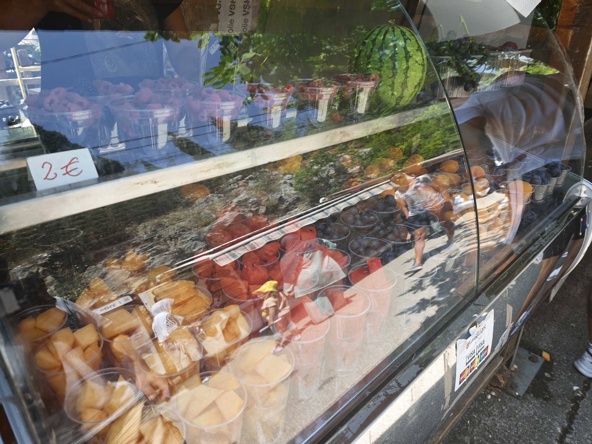 U BiH voće se hladi u rijeci, turisti su oduševljeni