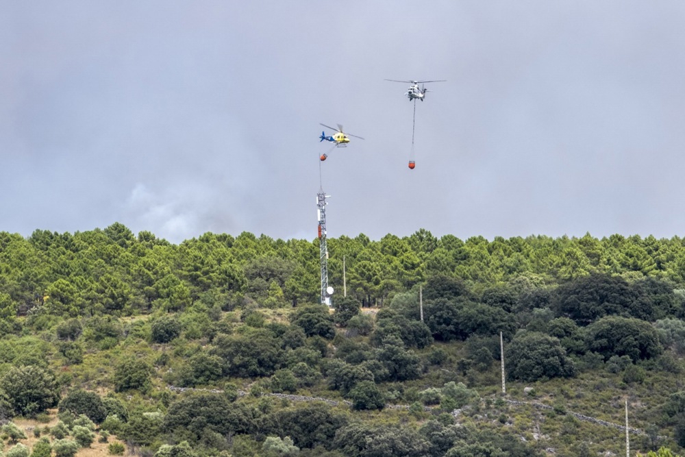 Veliki požar kod Madrida ne može ga zaustaviti ni 500 vatrogasaca i 25 kanadera