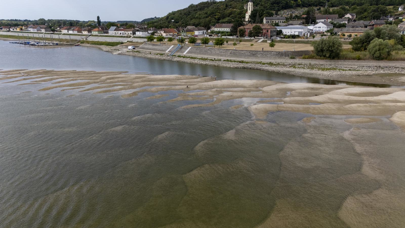 FOTO Pogledajte kako izgleda Dunav na najnižoj razini u povijesti