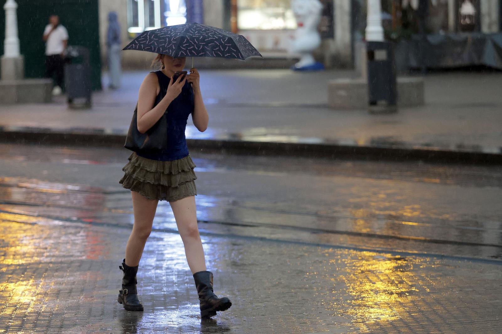 Naglo pala temperatura u Zagrebu, stiglo osvježenje. Objavljena i prognoza