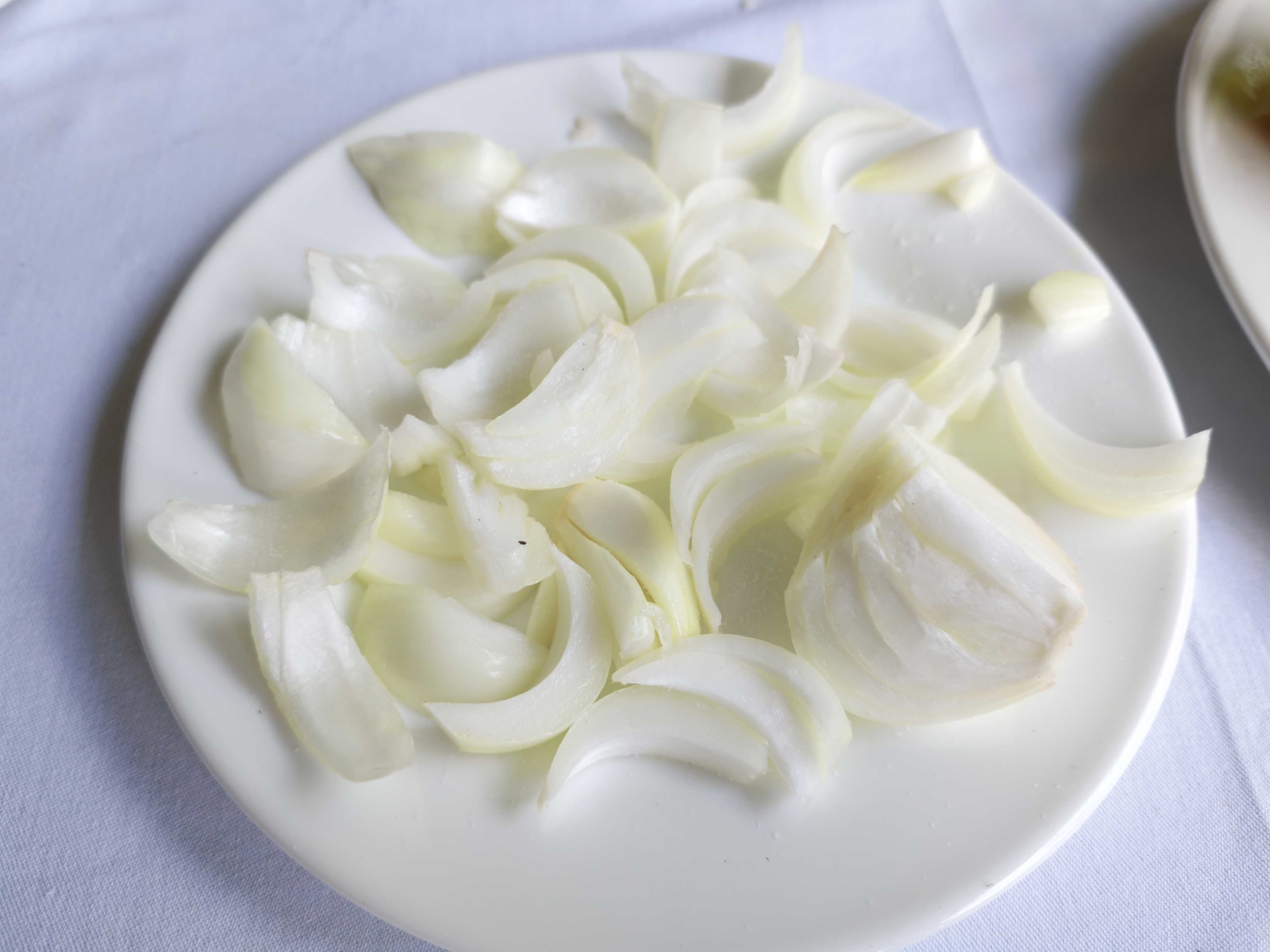 Zašto ljudi voze stotinama kilometara zbog janjetine u Jablanici? Provjerila sam