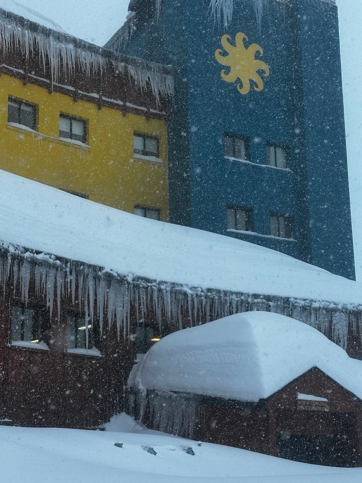 FOTO Vruće vam je? Pogledajte kako danas izgleda Čile, palo je četiri metra snijega