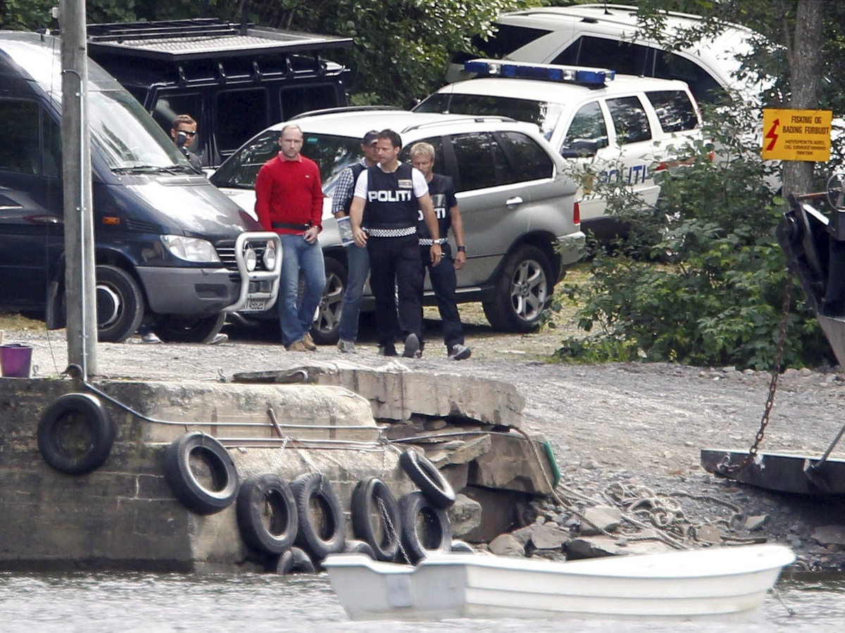 Obukao policijsku uniformu pa ubio 77 ljudi. Norveška obilježava 15 godina od masakra