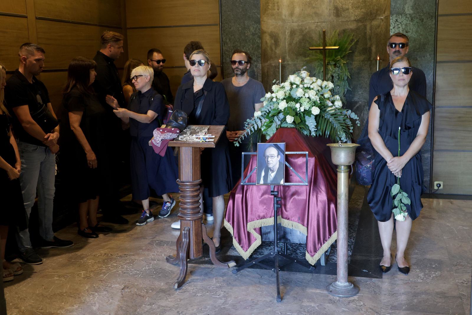 FOTO Na zagrebačkom krematoriju obitelj i prijatelji oprostili su se od Damira Šabana