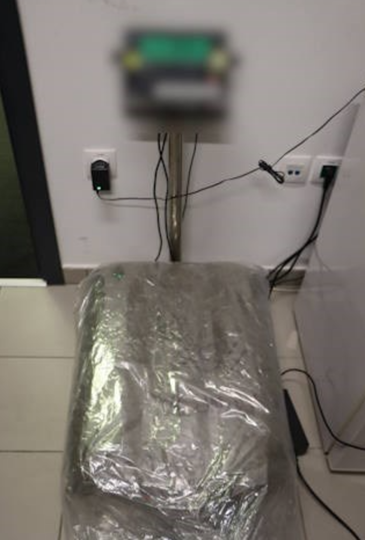 FOTO Španjolka sletjela u Zagreb s gotovo 15 kilograma droge u koferu