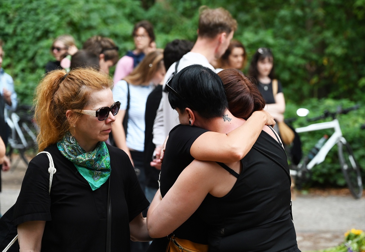 Terorist je ubijen. Krenuo je na policiju s hladnim oružjem, upucali su ga