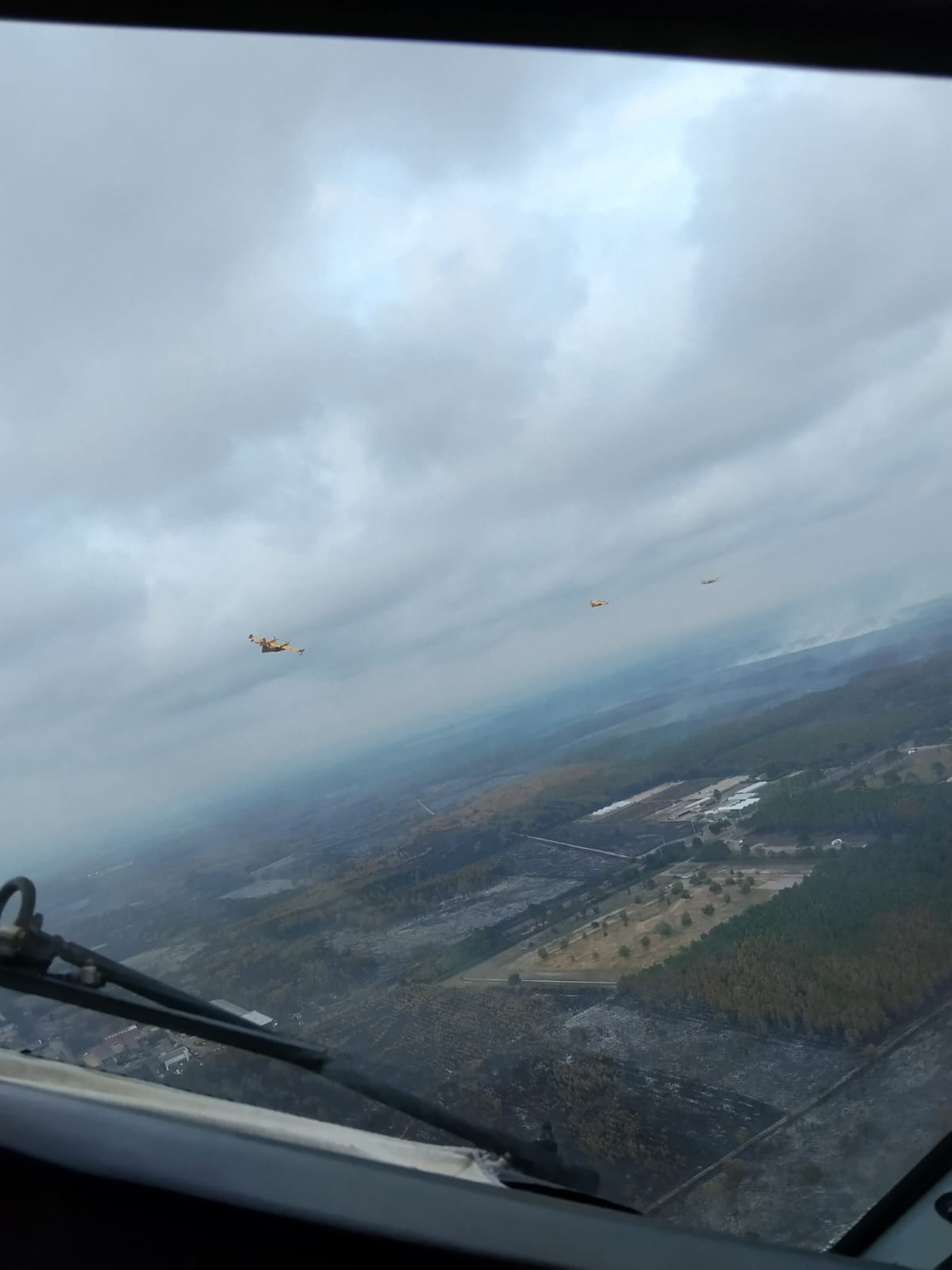 FOTO Hrvatski piloti gase strašne požare u Francuskoj: "Ulažemo maksimalne napore"