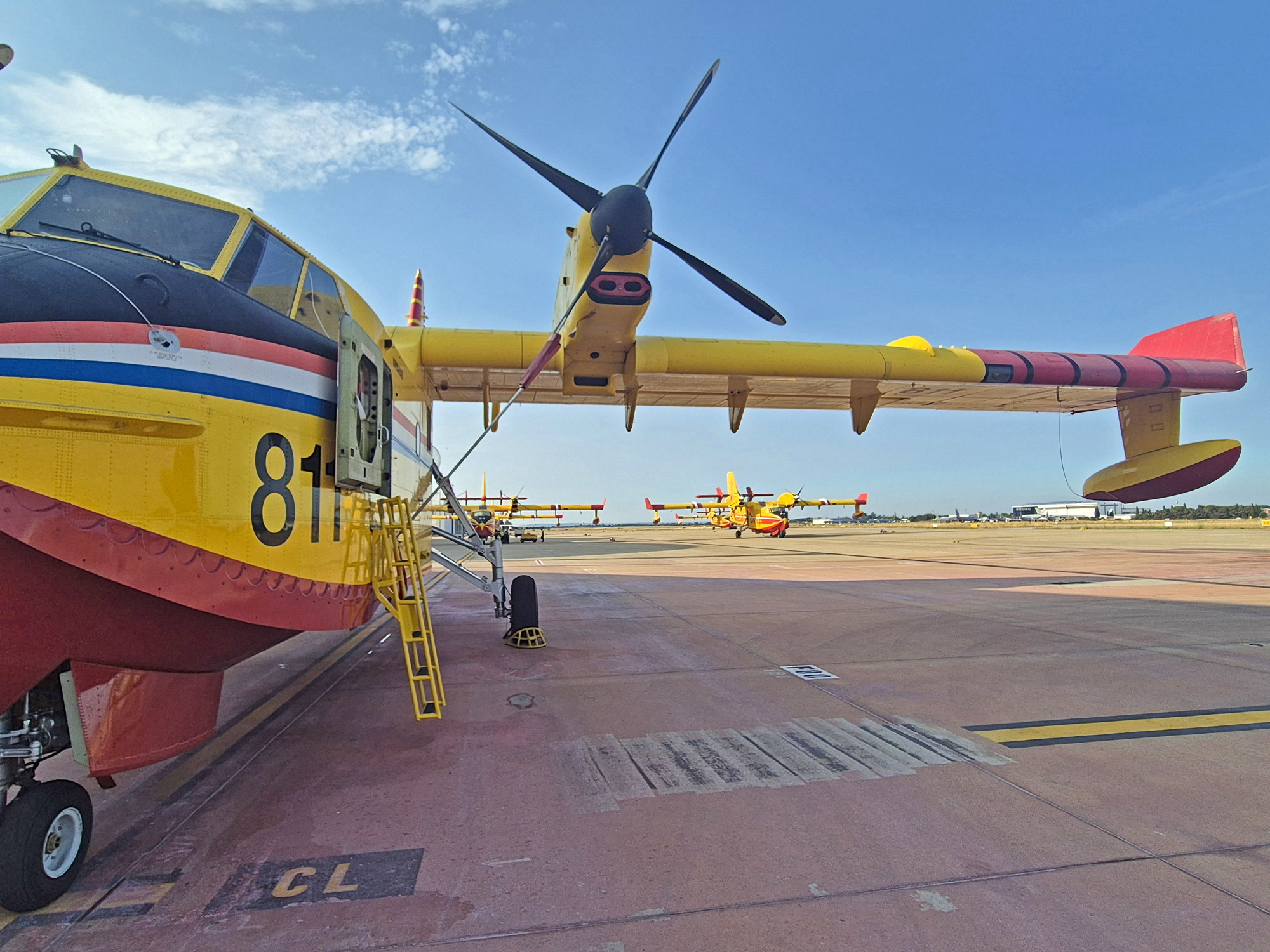 FOTO Hrvatski piloti gase strašne požare u Francuskoj: "Ulažemo maksimalne napore"