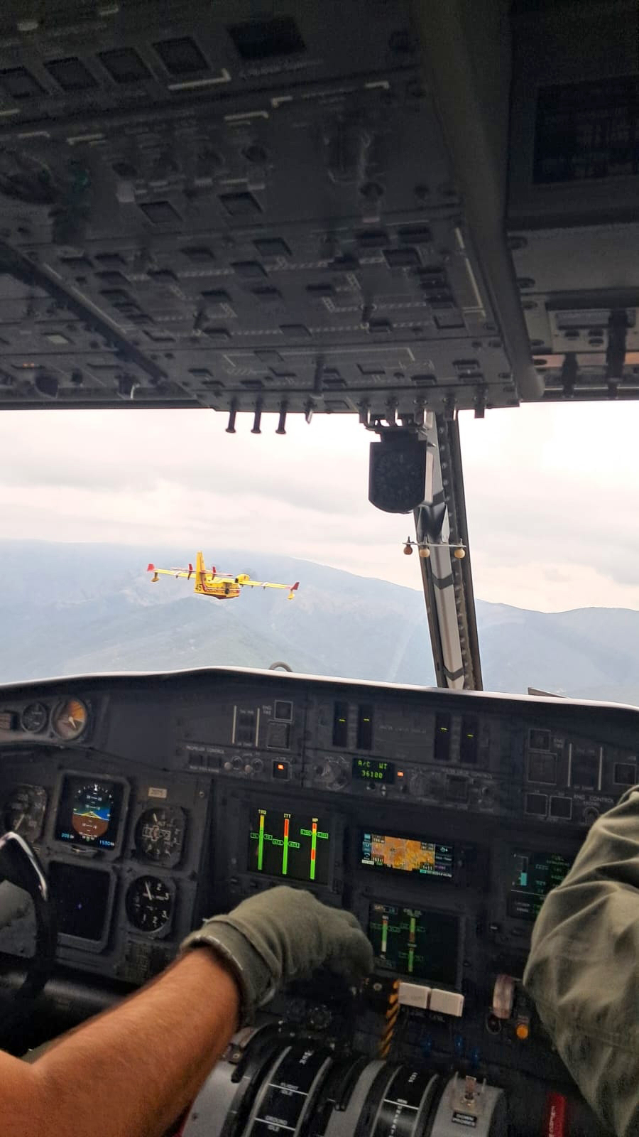 FOTO Hrvatski piloti gase strašne požare u Francuskoj: "Ulažemo maksimalne napore"