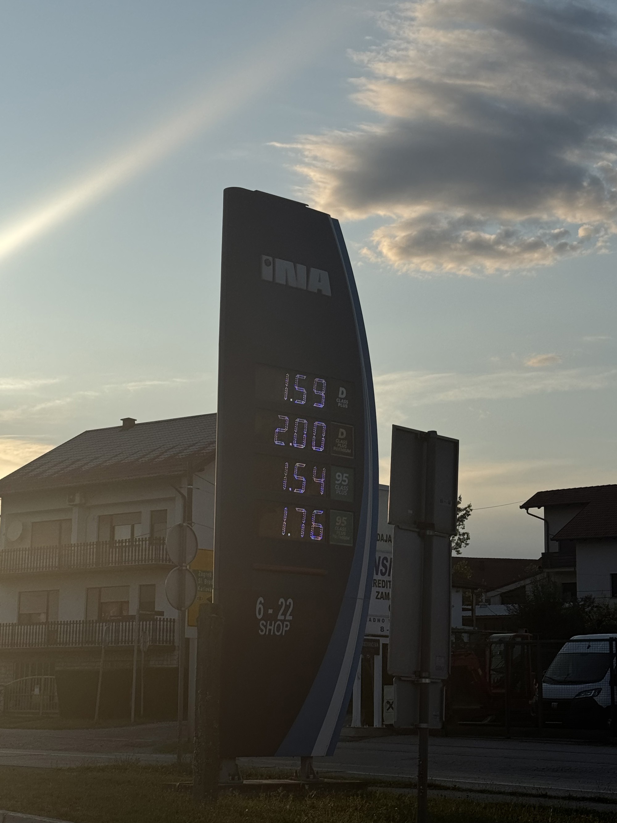 FOTO Obišli smo pumpe. Gorivo poskupljuje, ove cijene vrijede samo još jedan dan