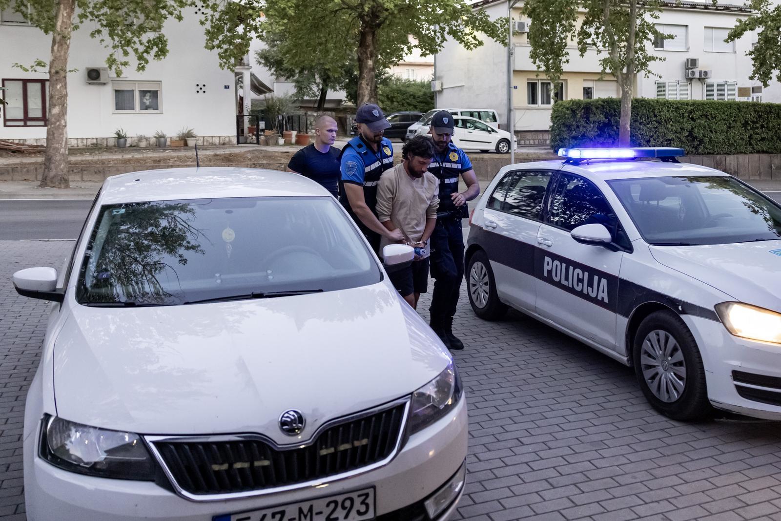 FOTO Poljak koji je zapalio oltar i pošarao kip Gospe doveden na ispitivanje