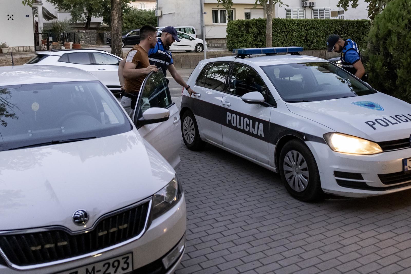 FOTO Poljak koji je zapalio oltar i pošarao kip Gospe doveden na ispitivanje