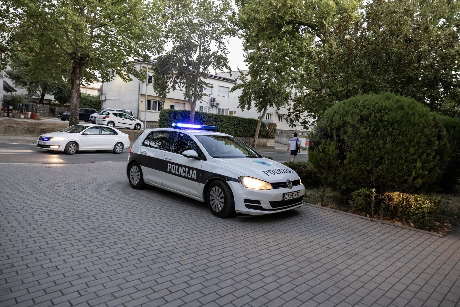 FOTO Poljak koji je zapalio oltar i pošarao kip Gospe doveden na ispitivanje