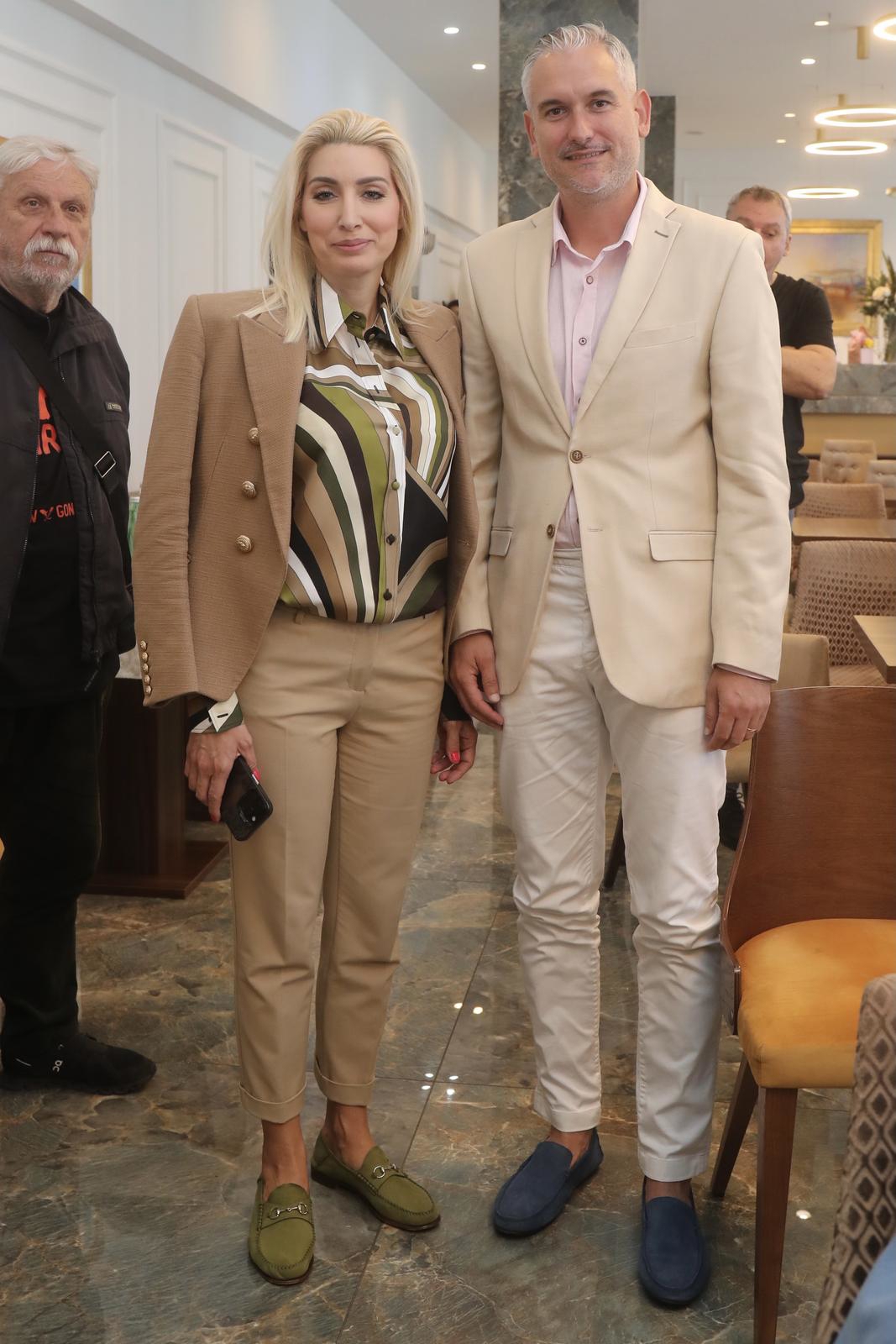 Zlatni Rolex i Valentino štikle... Ovo su najupečatljivija modna izdanja Fani Kerum