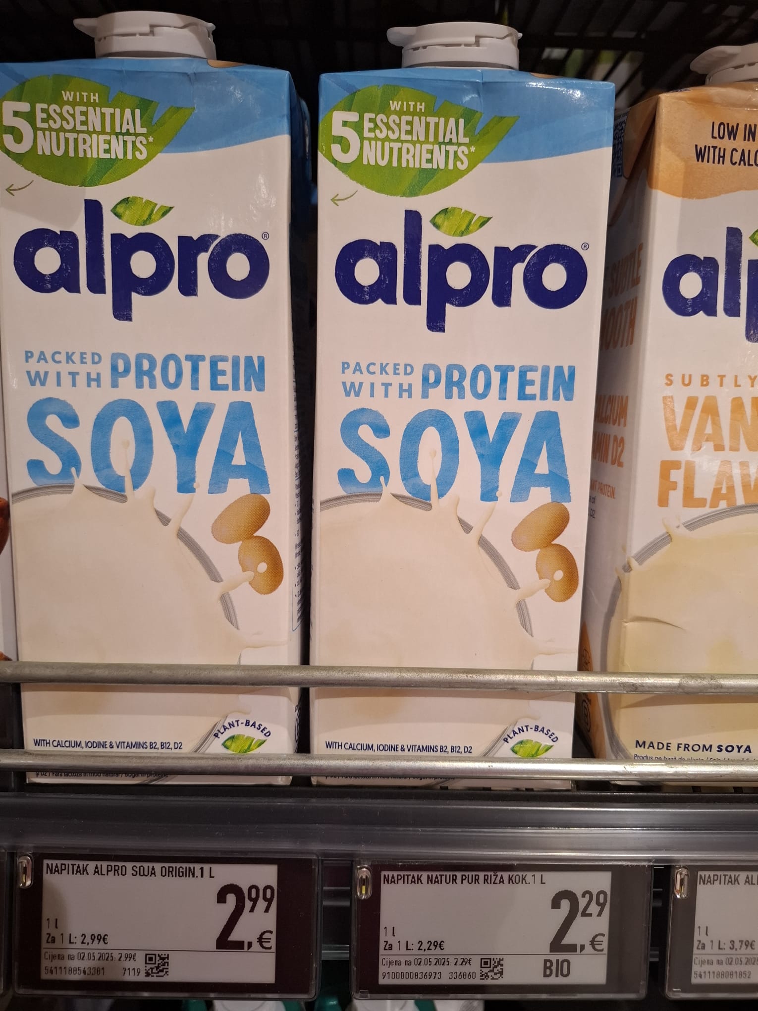 Alpro soja mlijeko 1l 2,29 eura ili 17,25 kn 