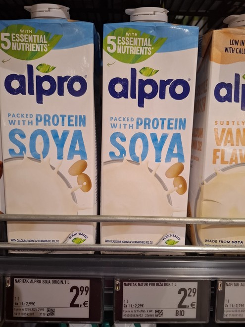 Alpro soja mlijeko 1l 2,29 eura ili 17,25 kn 