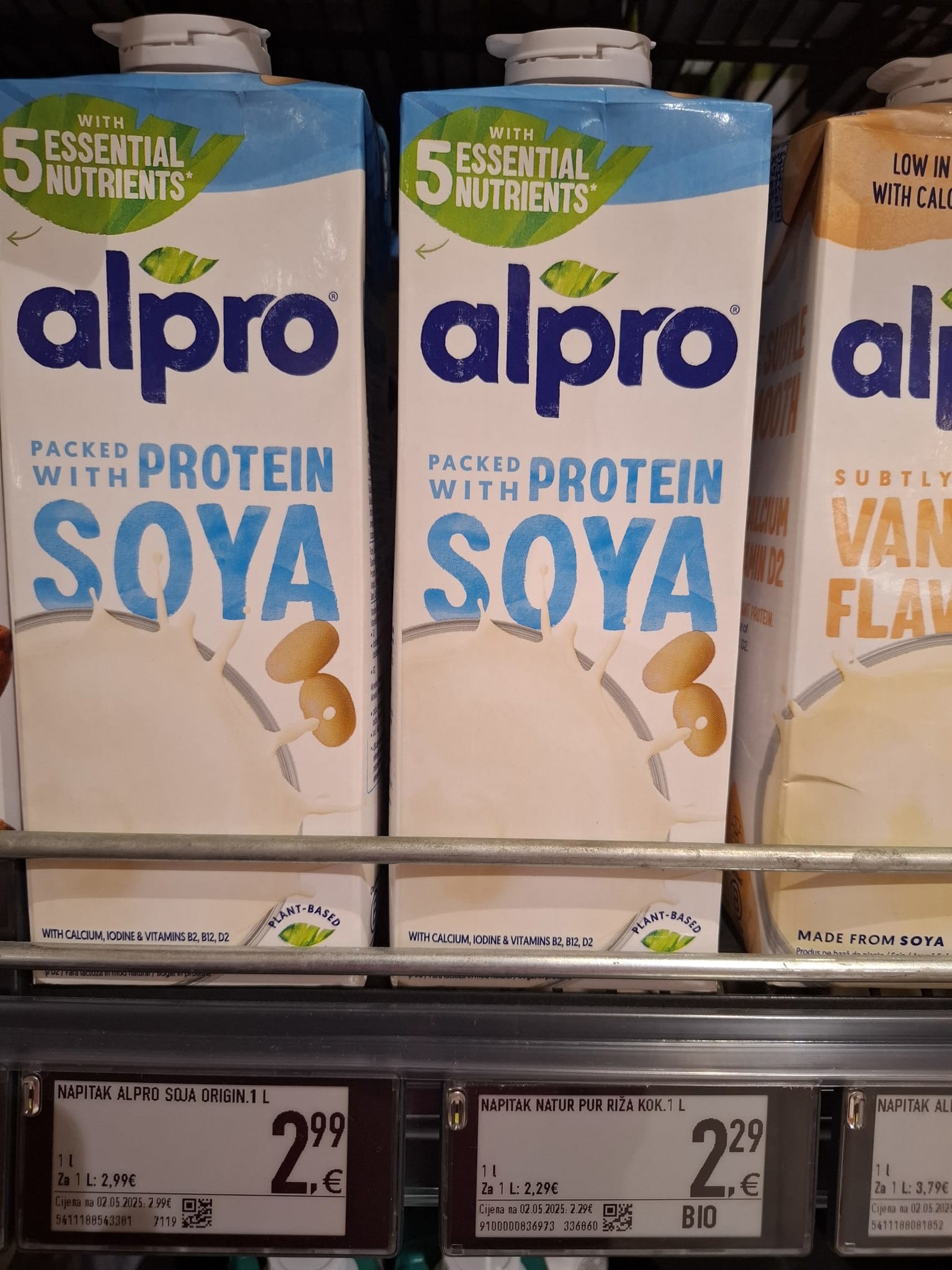 Alpro soja mlijeko 1l 2,29 eura ili 17,25 kn 