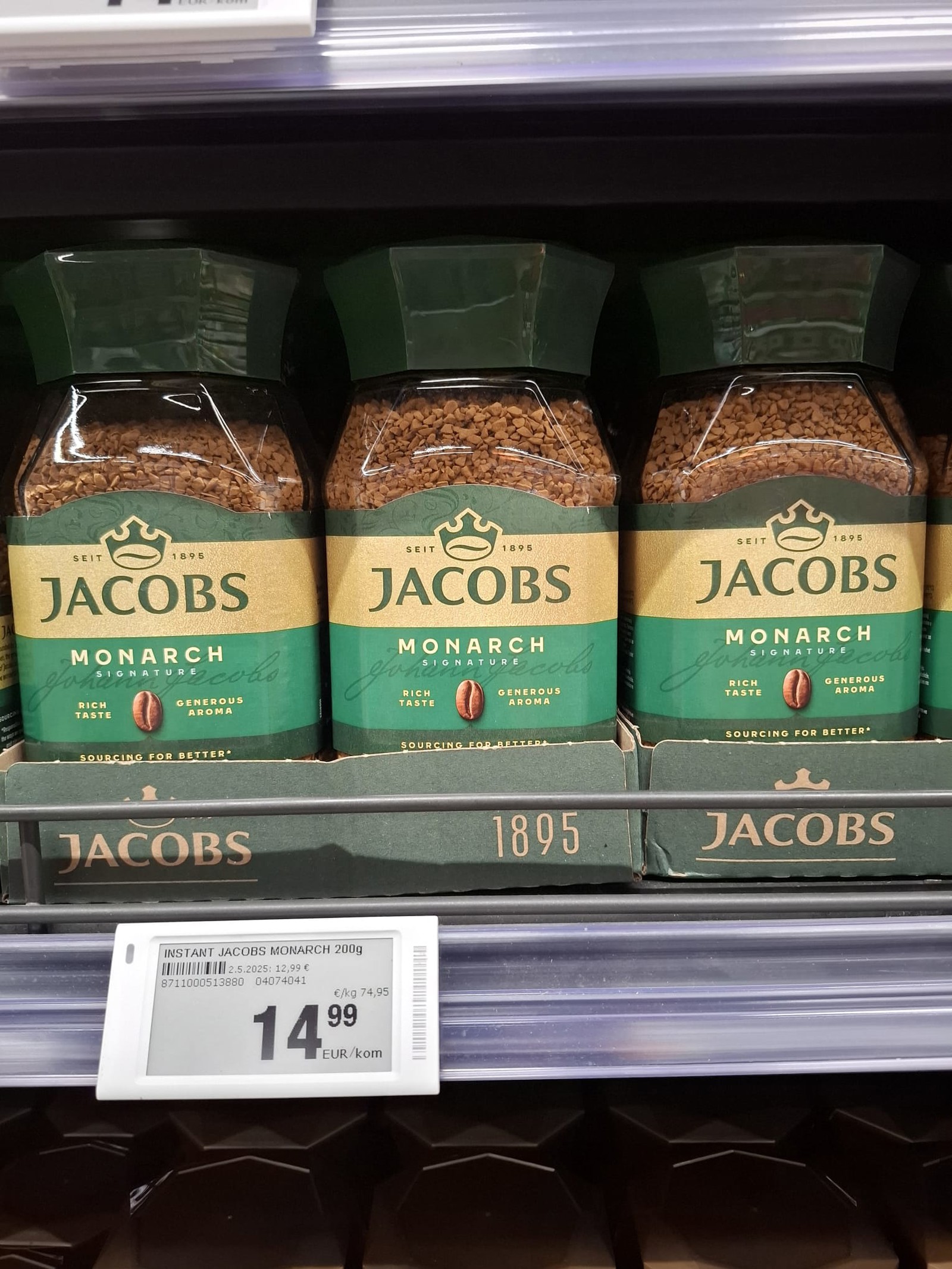 Jacobs instant kava 14,99 eura ili 112,94 kn