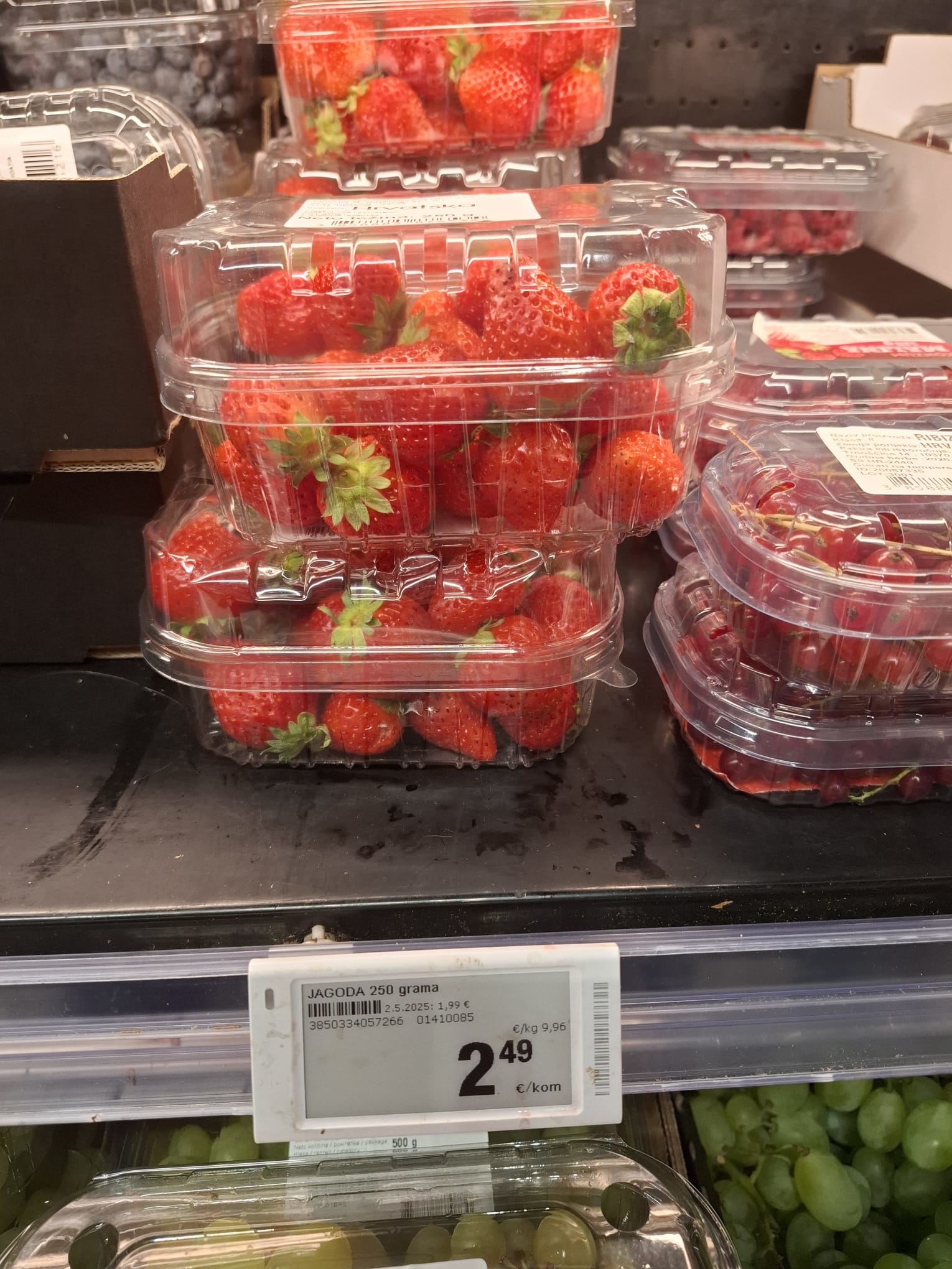 Jagode 250g 2,49 eura ili 18,76 kn