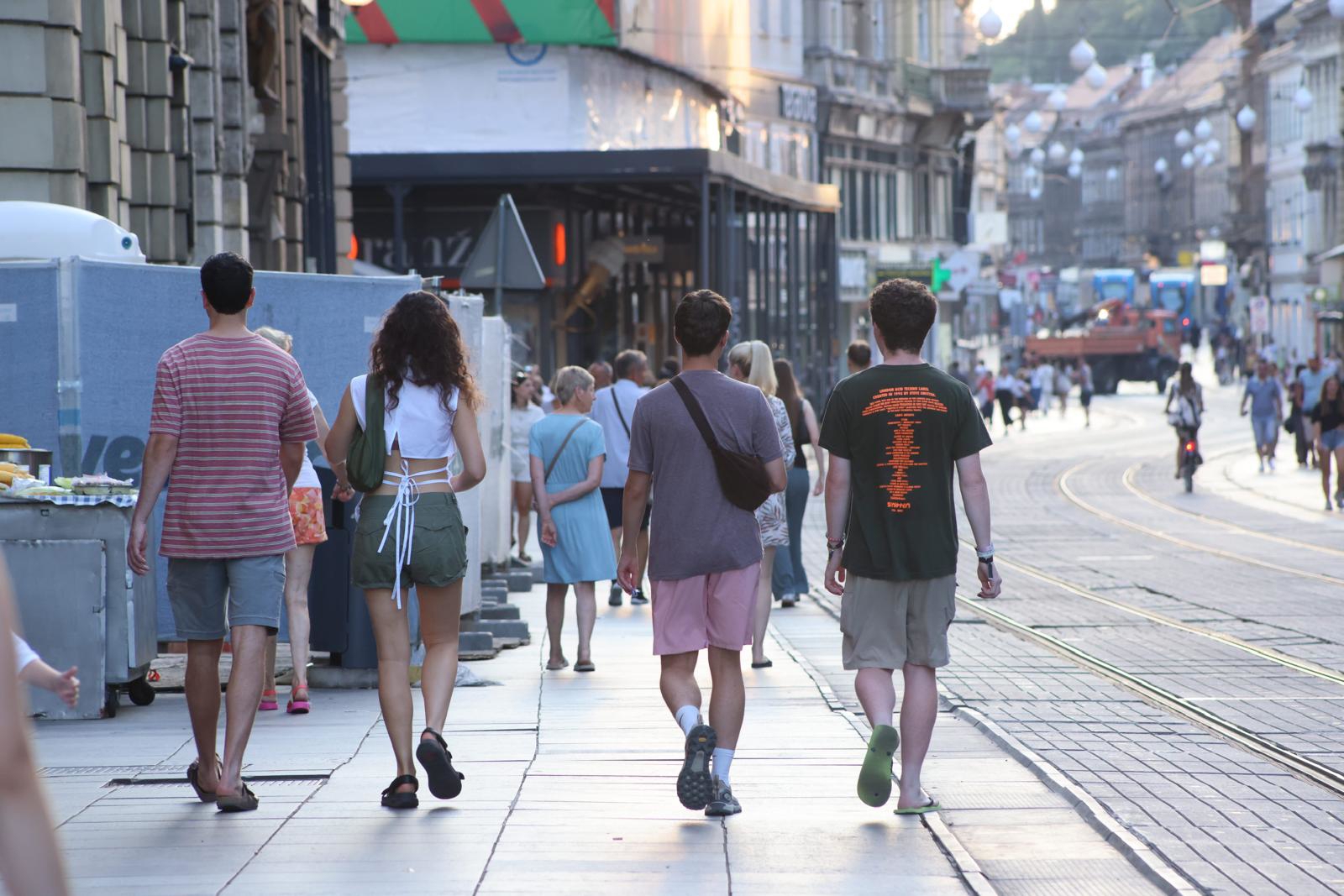 U Zagrebu je danas bilo preko 36 stupnjeva. Kako grad izgleda na ovim vrućinama?