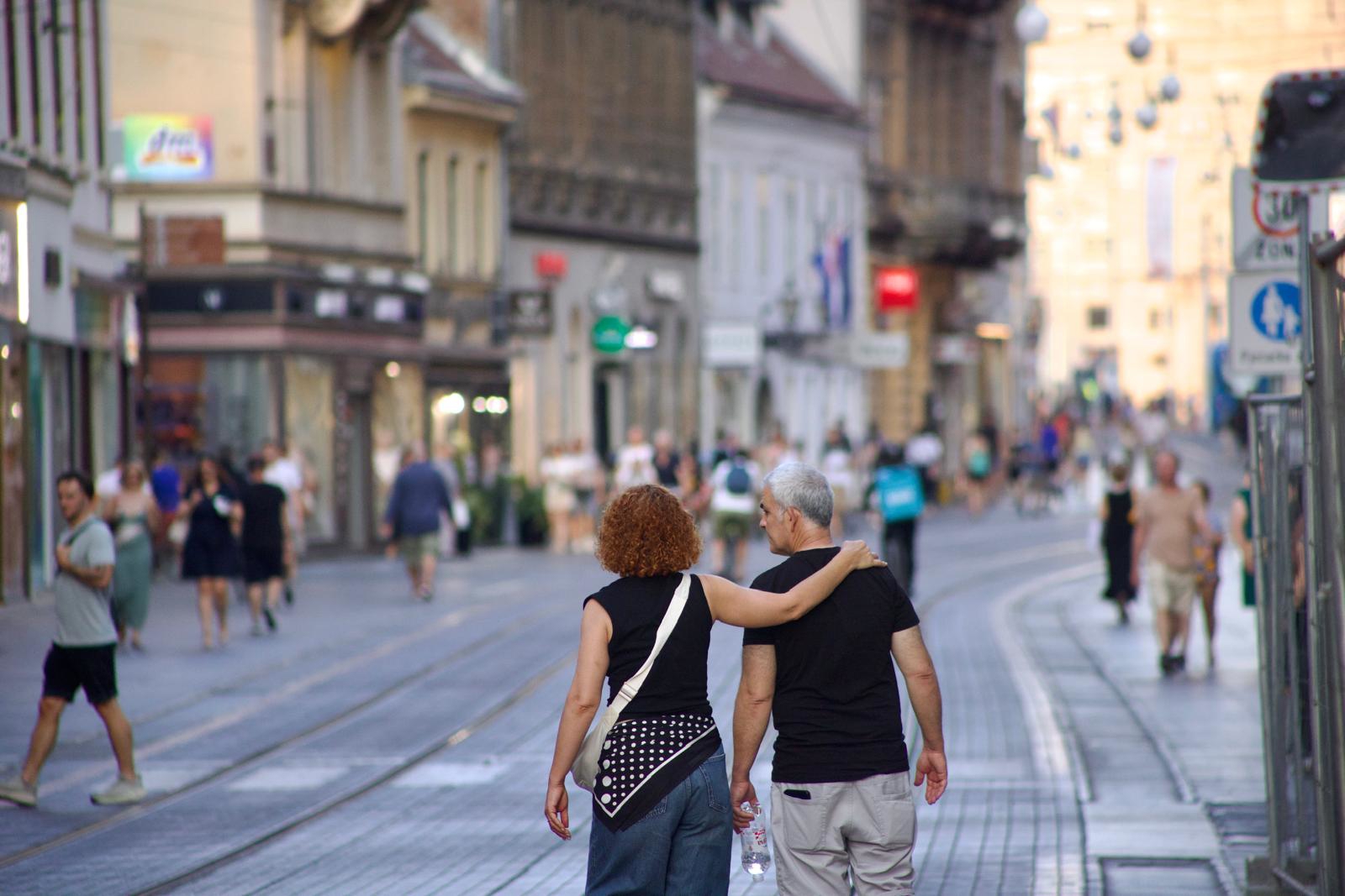 U Zagrebu je danas bilo preko 36 stupnjeva. Kako grad izgleda na ovim vrućinama?