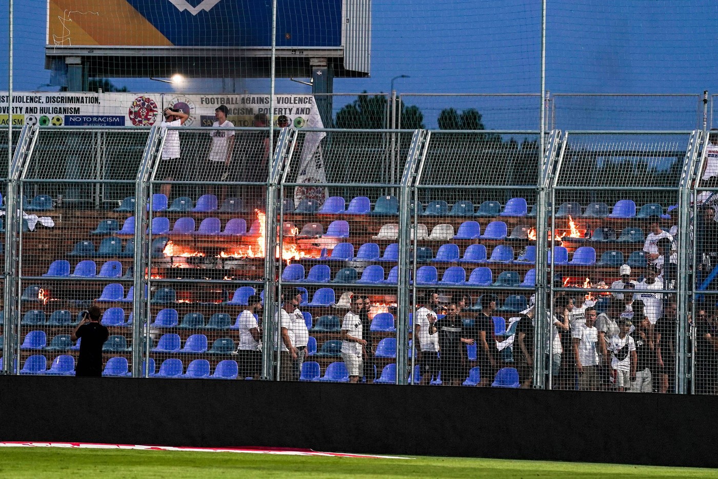 FOTO Ovako izgleda tribina koju je Torcida zapalila u Varaždinu