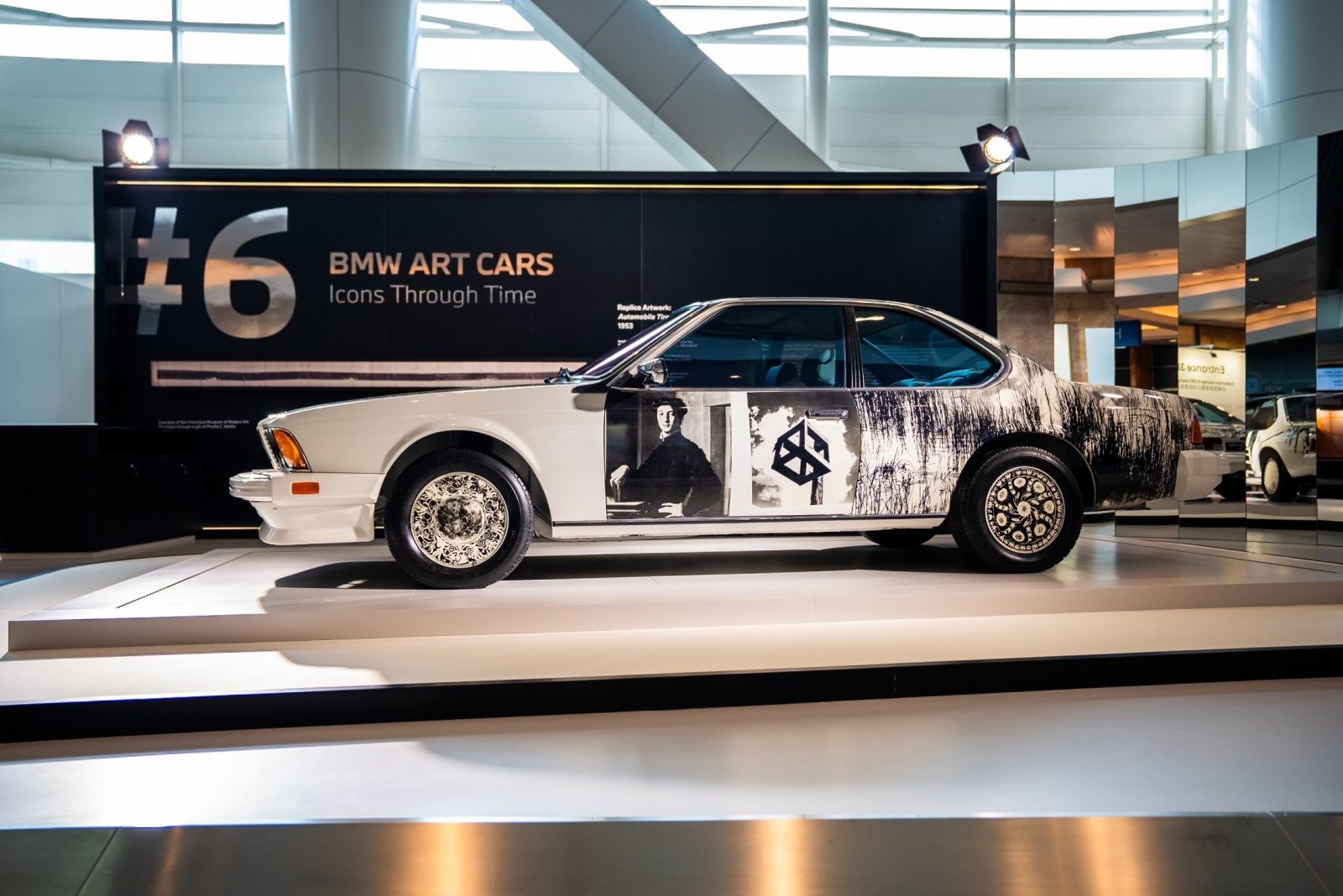 BMW slavi 50 godina Art Car kolekcije izložbom svih 20 automobila