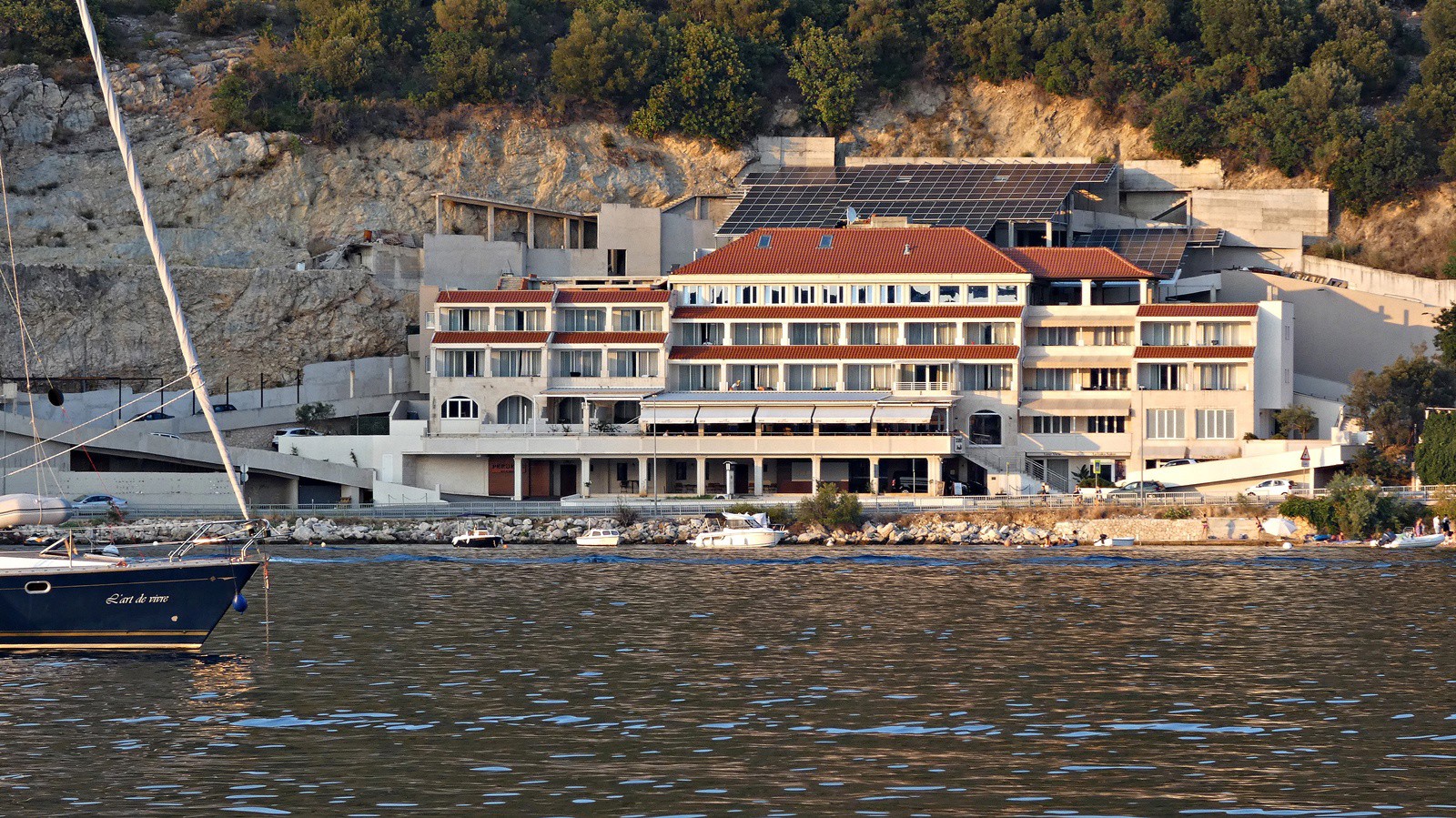 Zaton Veliki