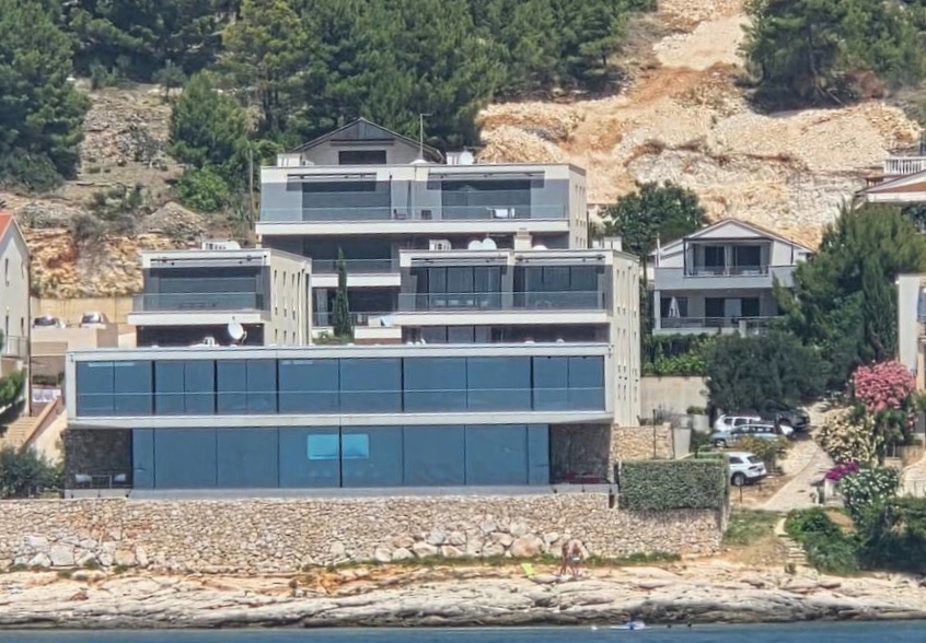 Mislili ste da ste vidjeli sve? Stigle su nove fotke remek-djela s hrvatske obale