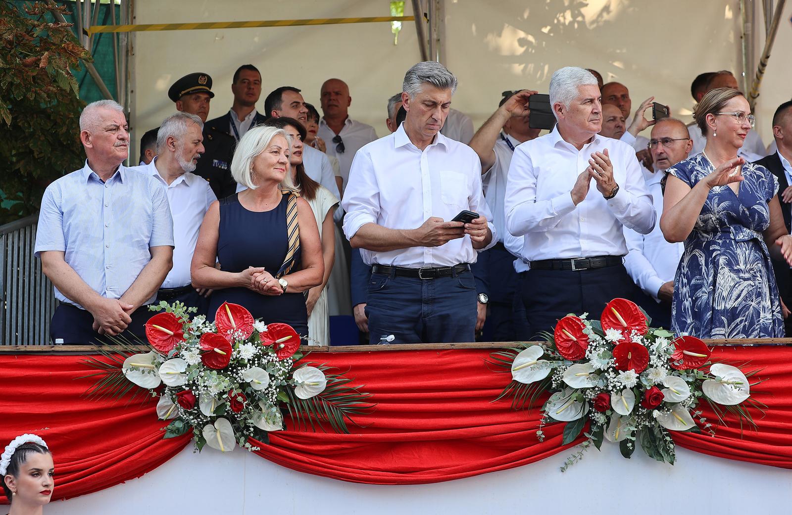 Bulj odbio sjediti s vladom u Sinju. HDZ: Uvijek je sam sebi bio najvažniji