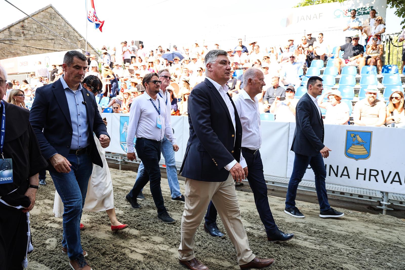 Bulj odbio sjediti s vladom u Sinju. HDZ: Uvijek je sam sebi bio najvažniji