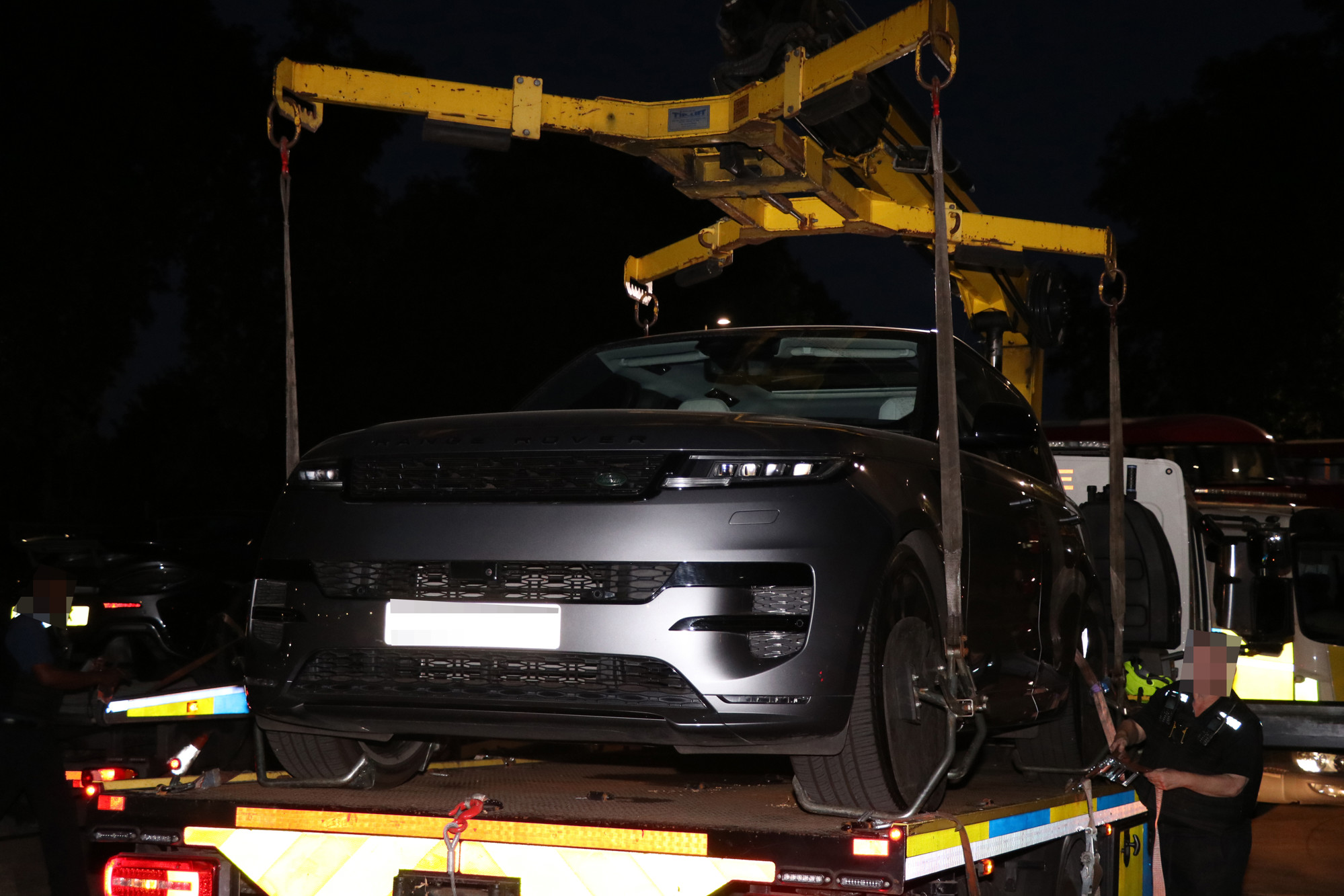 FOTO Velika akcija policije u Londonu. Zaplijenjeno 90 skupocjenih automobila