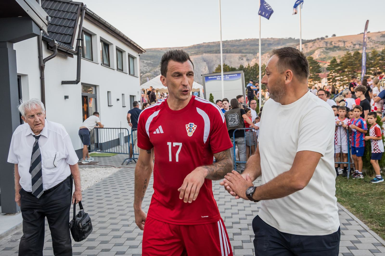 Pogledajte kako Mandžukić izgleda u 41. godini. I dalje je sjajno fizički pripremljen