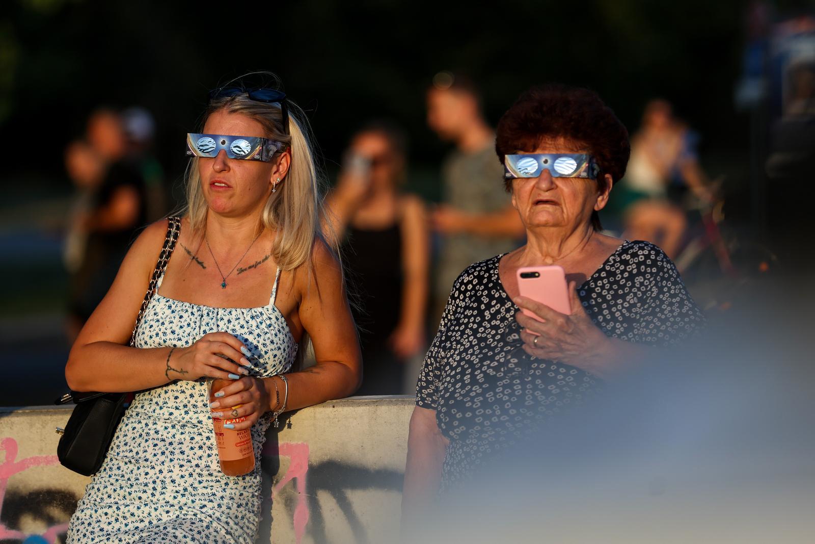 VELIKA GALERIJA Kakva večer! Pogledajte najbolje fotke pomrčine Sunca