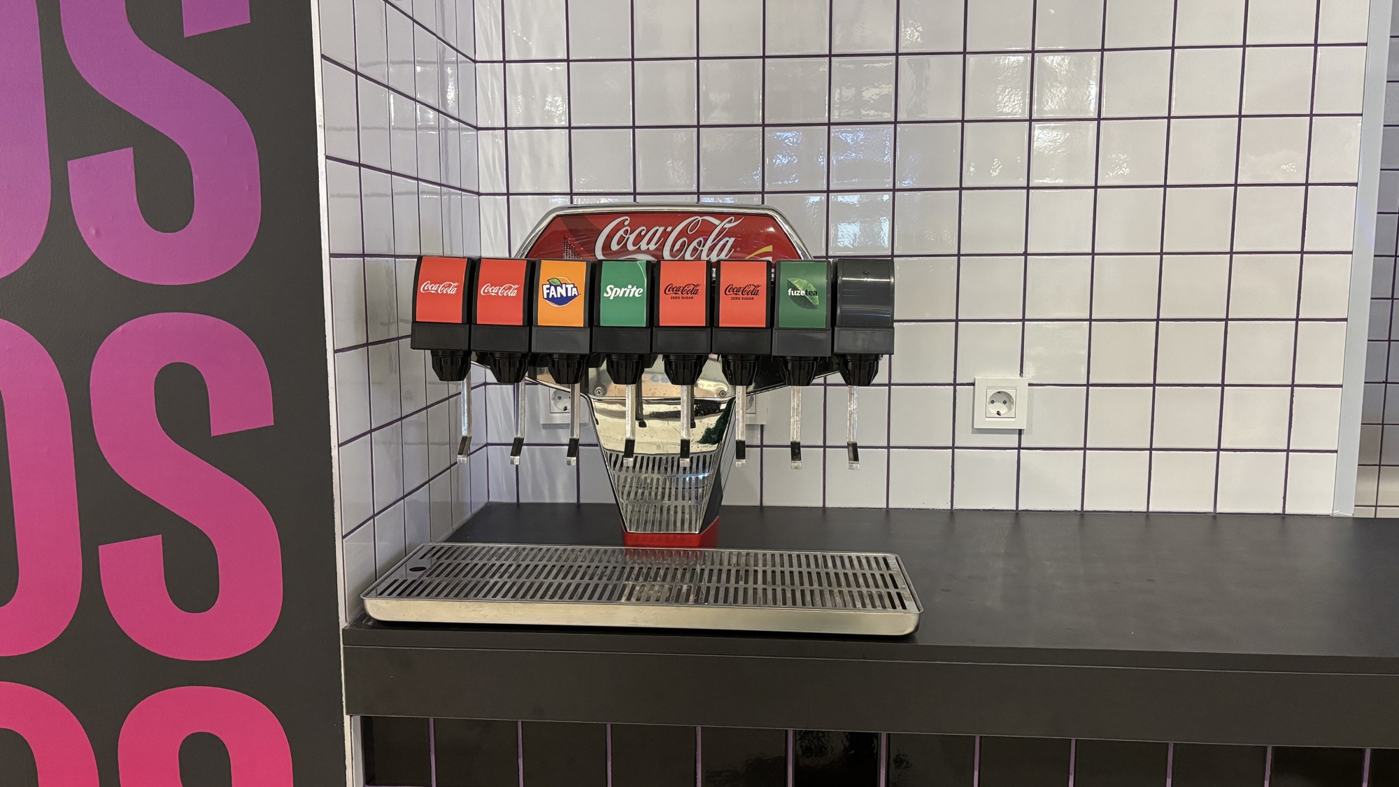 Zagreb dobiva prvi Taco Bell. Zavirili smo u restoran koji se još uređuje