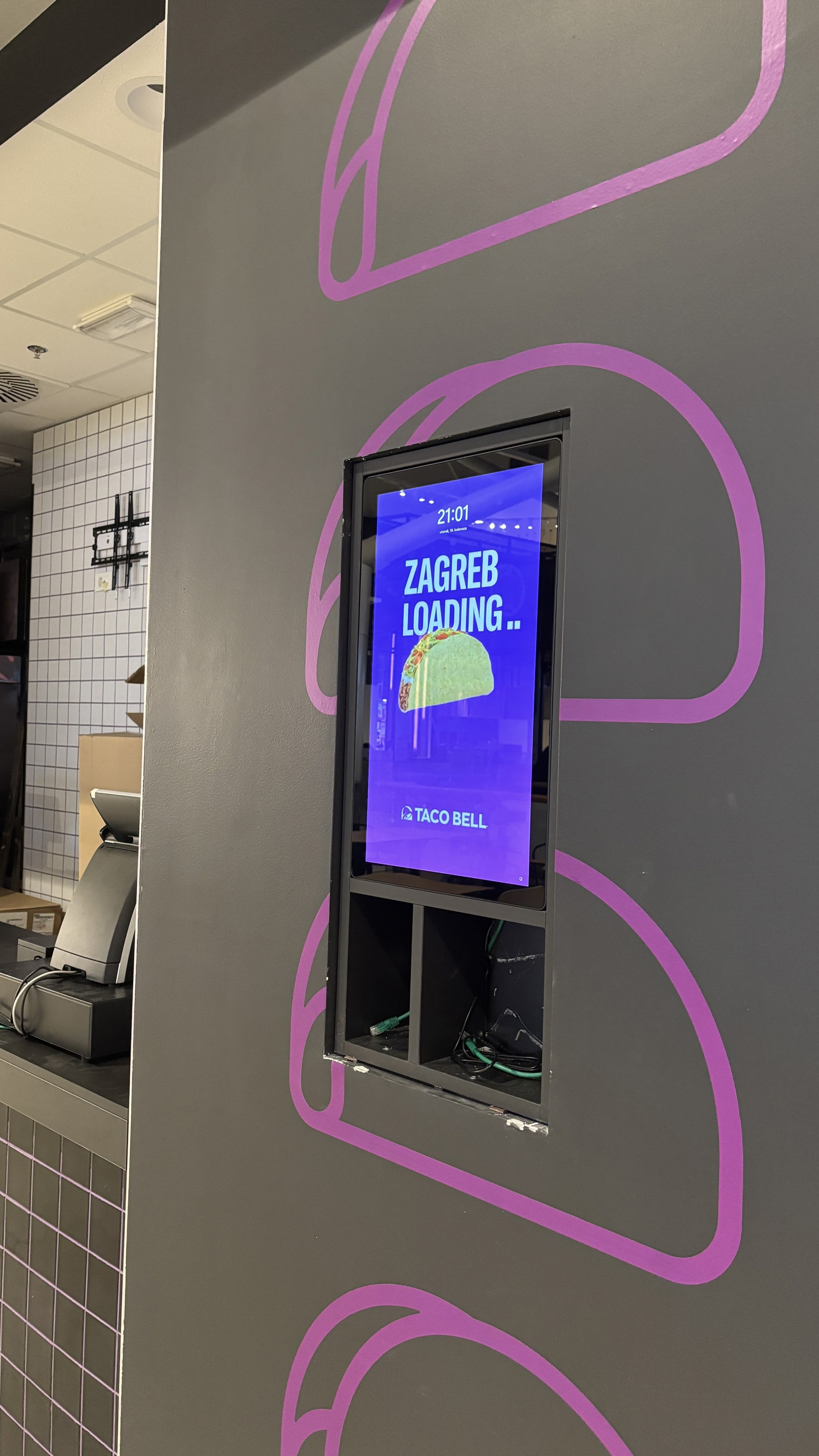Zagreb dobiva prvi Taco Bell. Zavirili smo u restoran koji se još uređuje