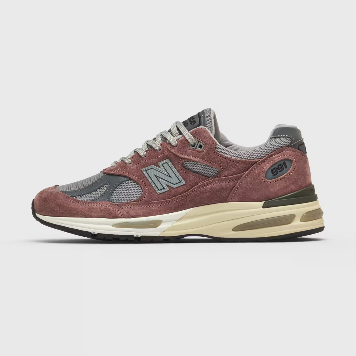 Popularne New Balance tenisice dobile novo izdanje. Cijena im je 250 eura