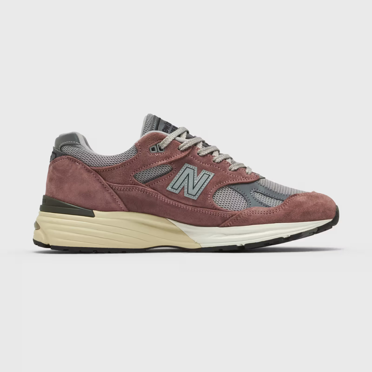 Popularne New Balance tenisice dobile novo izdanje. Cijena im je 250 eura