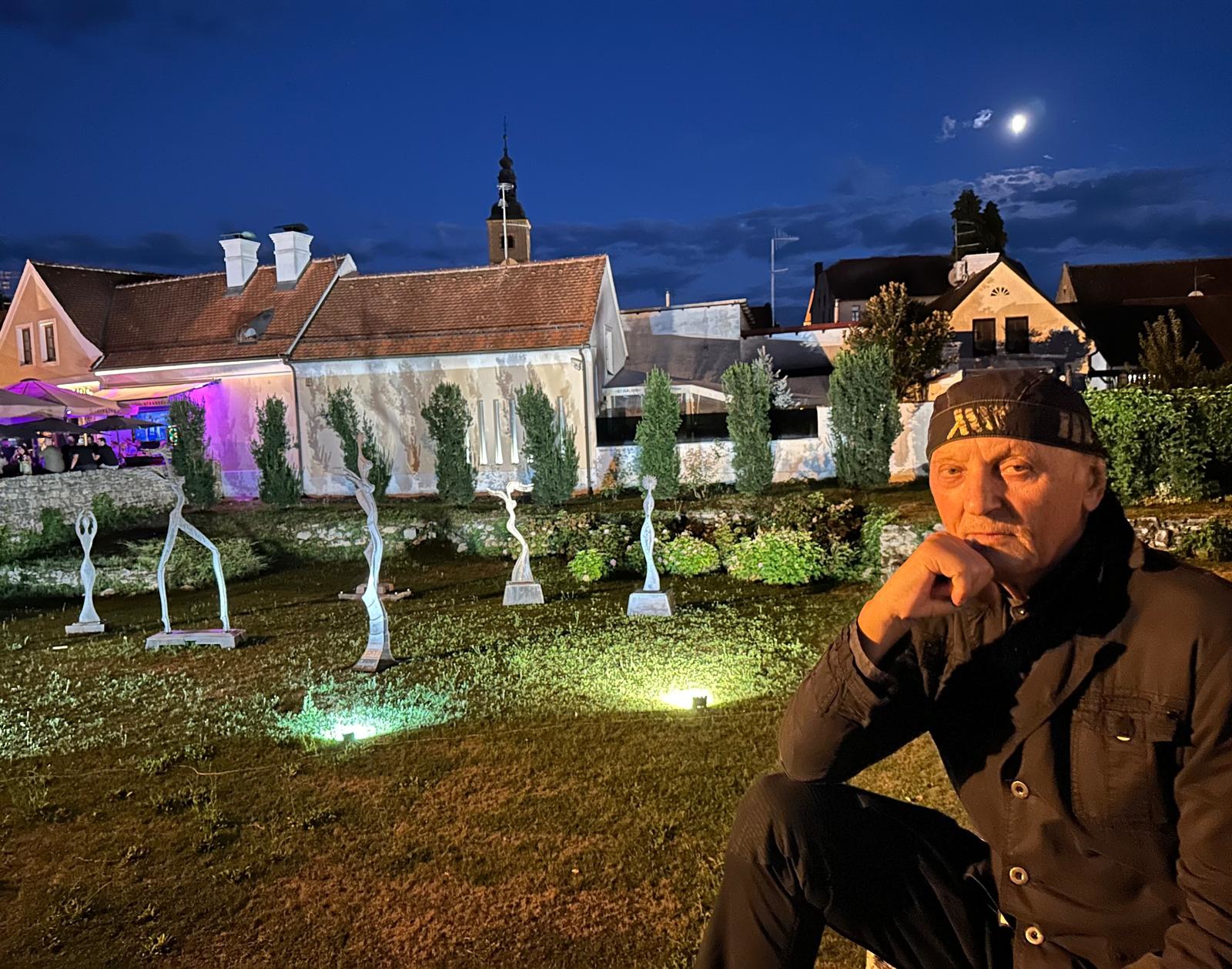 Lupino se nakon 5 godina vratio u Varaždin. Monumentalne skulpture na Špancirfestu