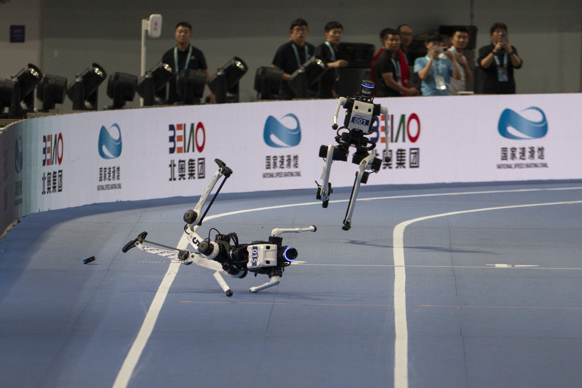 Kina organizirala Igre za humanoidne robote. Jedan je oborio rekord Usaina Bolta