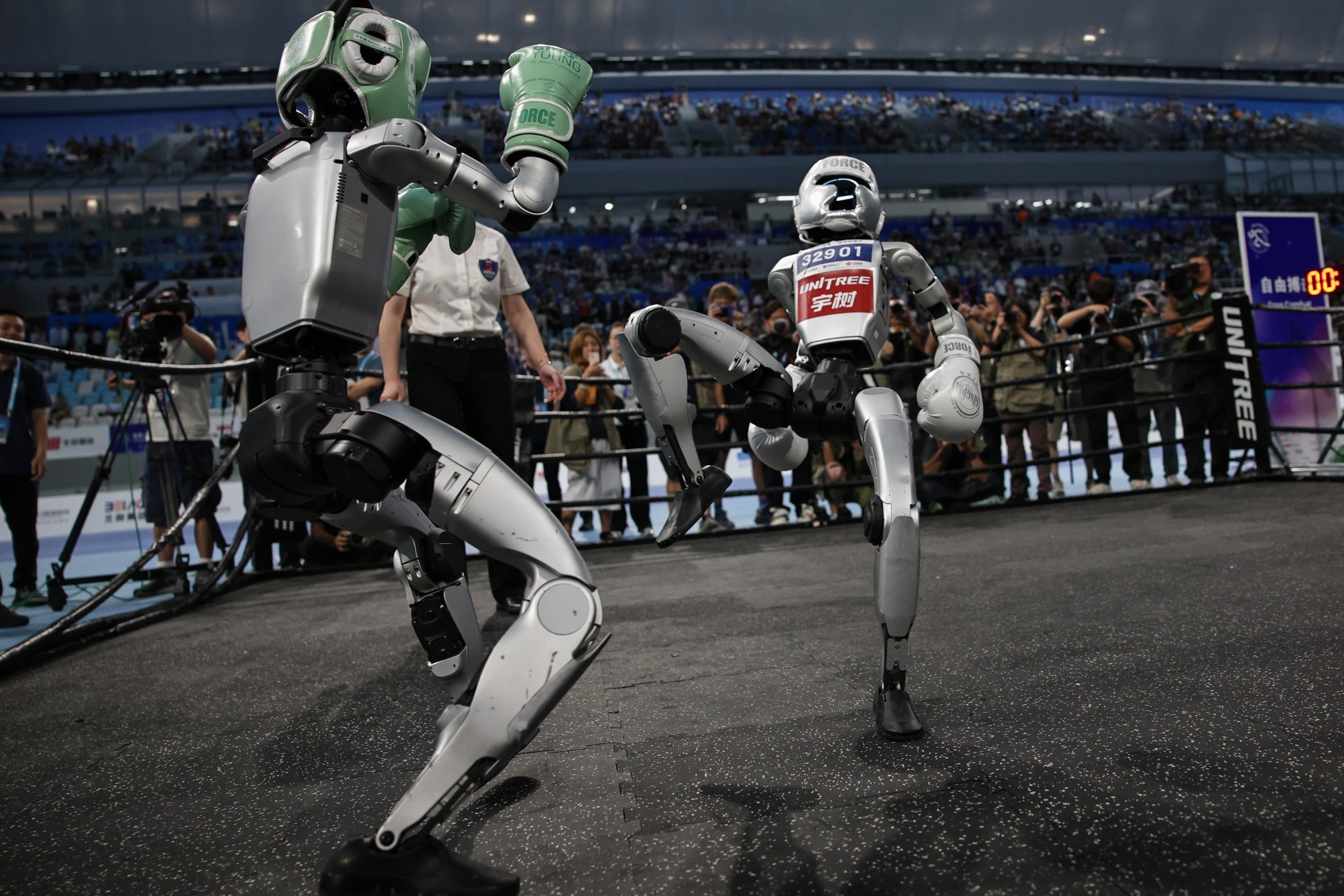 Kina organizirala Igre za humanoidne robote. Jedan je oborio rekord Usaina Bolta