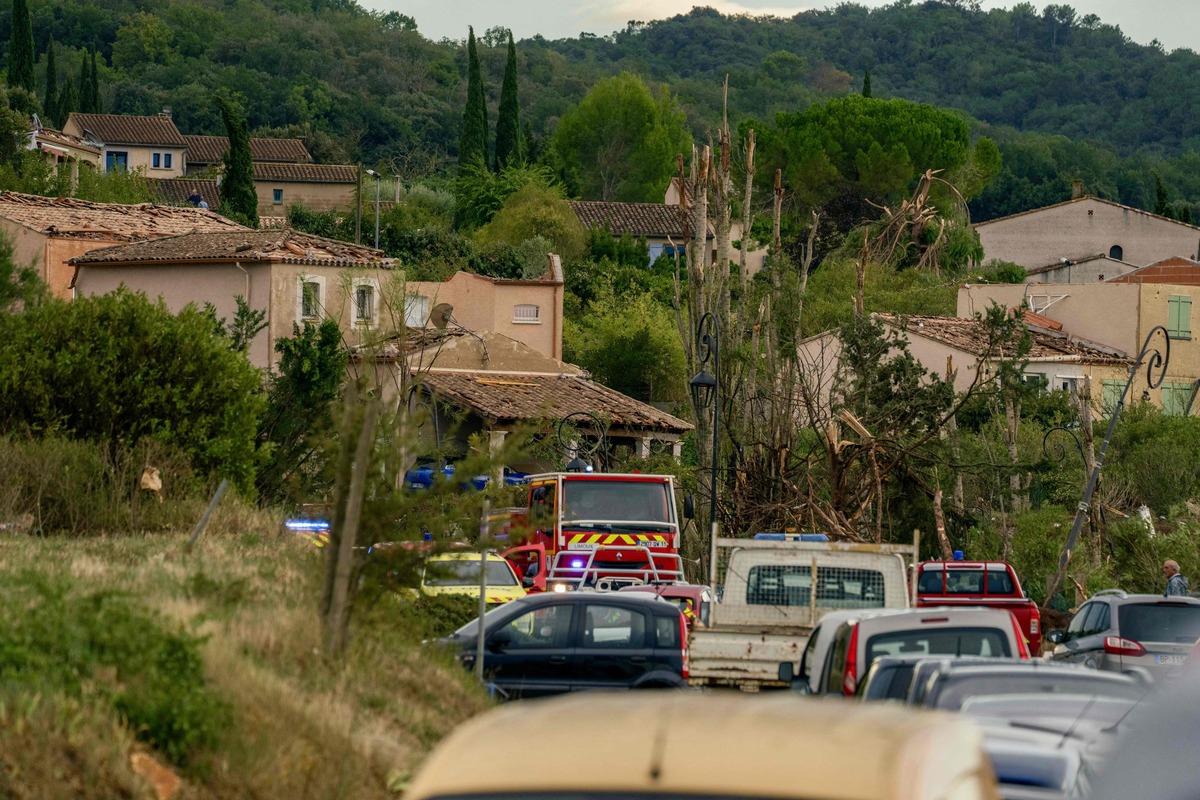 FOTO I VIDEO Tornado na jugu Francuske. Ozlijeđena 41 osoba, oštećeno 300 kuća