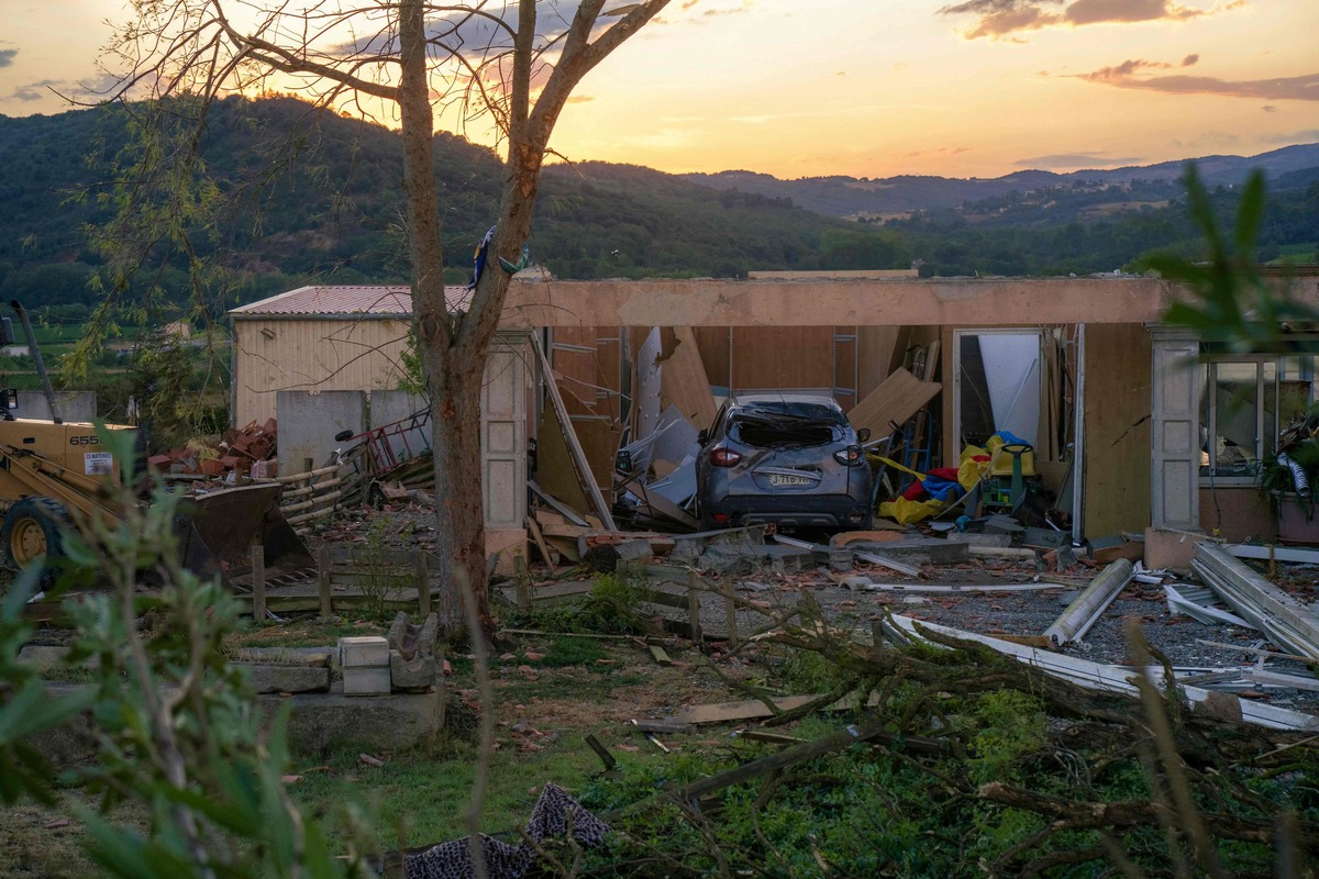 FOTO I VIDEO Tornado na jugu Francuske. Ozlijeđena 41 osoba, oštećeno 300 kuća