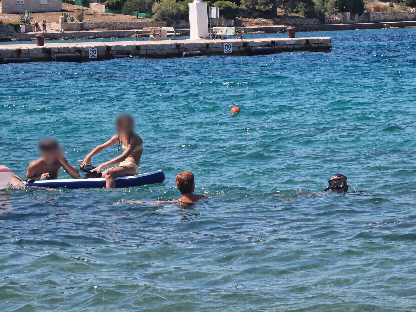 FOTO Splitski vijećnik iz Domina s podvodnom puškom na plaži. "Nikoga nisam ugrozio"