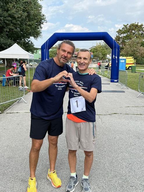 Veleposlanik Trichilo i trener Mlinarić prije Utrke prijateljstva 2025.