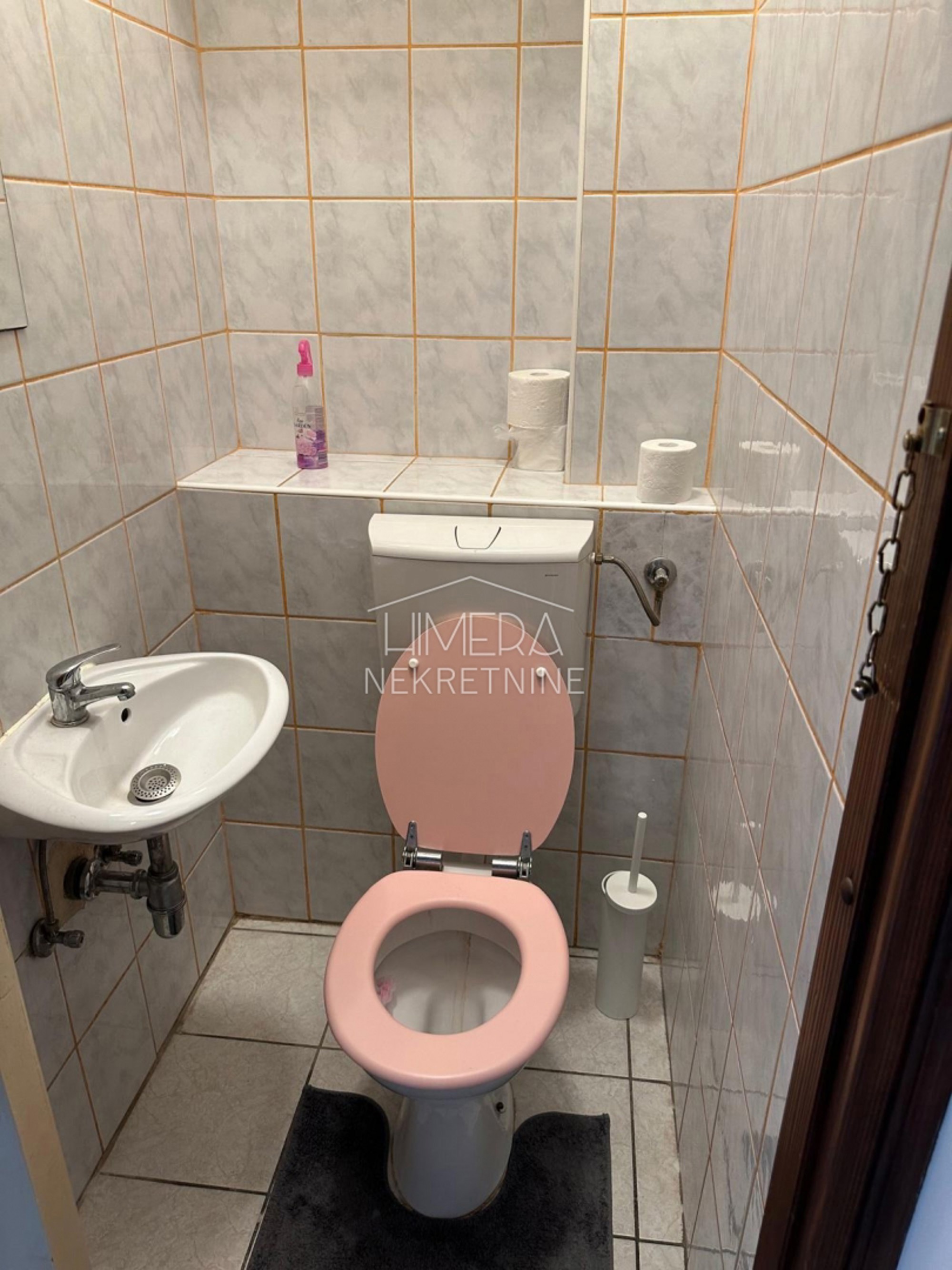 U Zagrebu se prodaje trosobni stan od 86 kvadrata. Cijena je 200.000 €