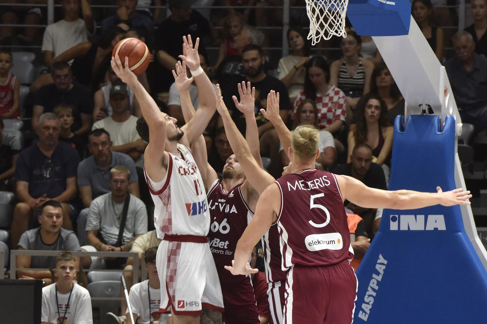 Sjajni hrvatski košarkaši s +35 ostvarili važnu pobjedu protiv Latvije u borbi za SP